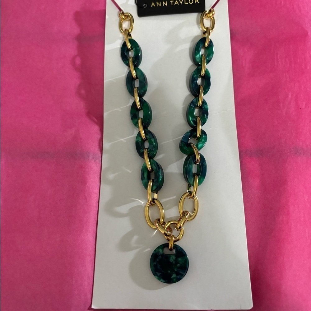 Ann Taylor NWT necklace